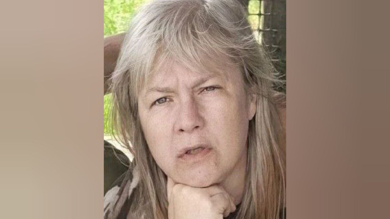 В Саратове ищут пропавшую накануне праздников 54-летнюю Алену Сорокину